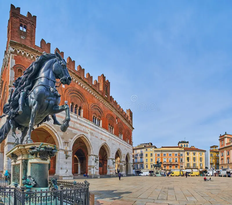 Piazza Cavalli, Piacenza