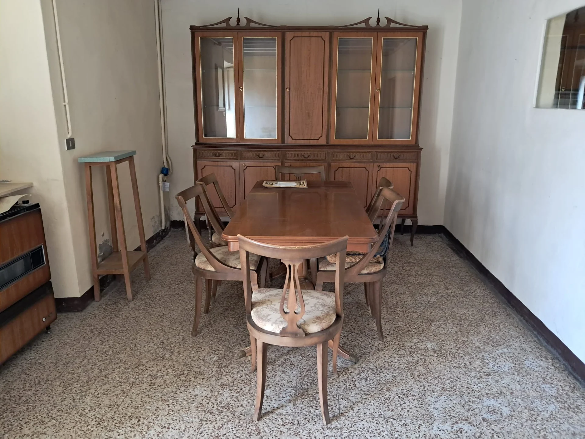 Casa di Corte con Giardino e Box