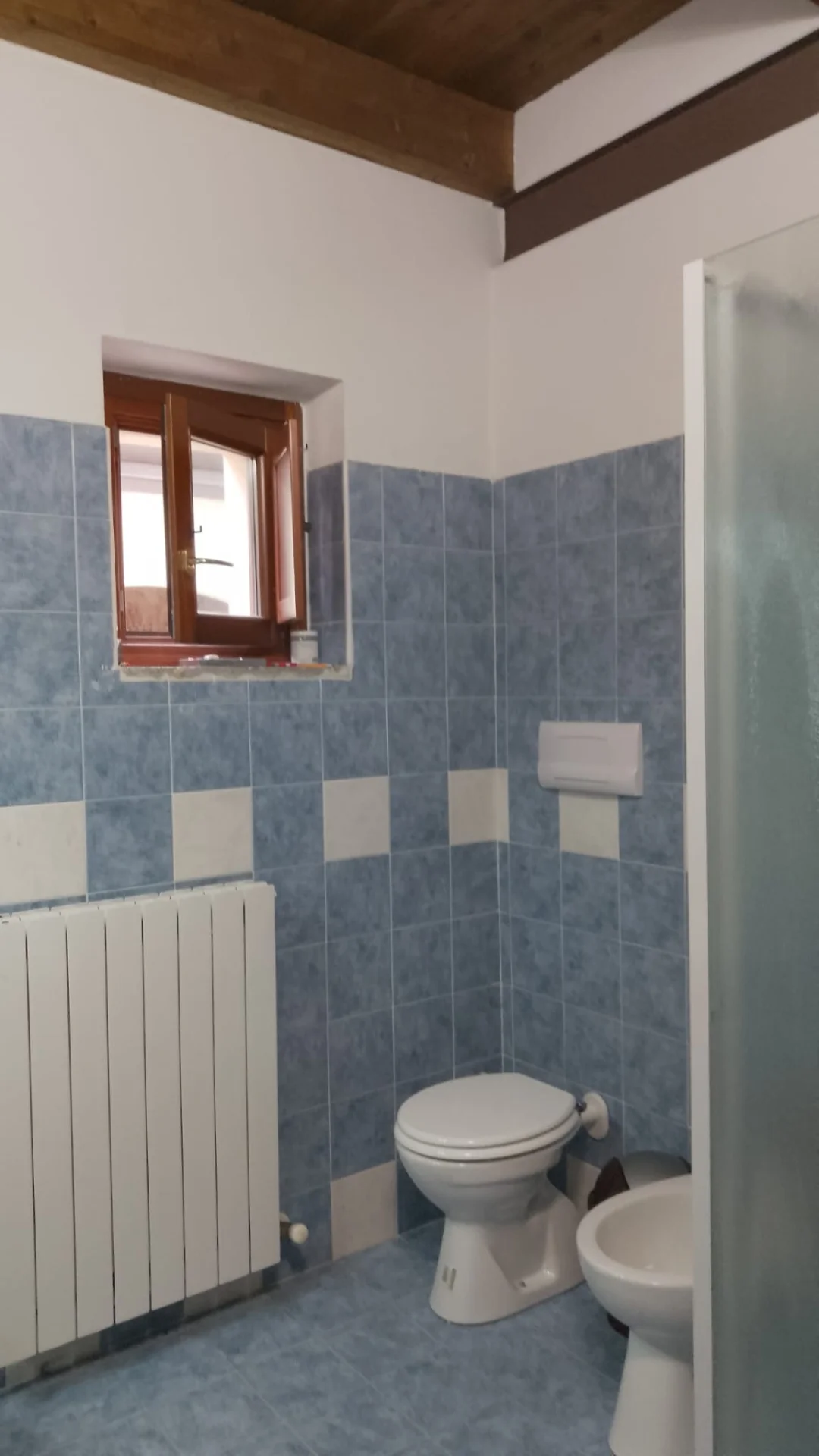 Pontenure, soluzione con ingresso privato, mansarda e garage