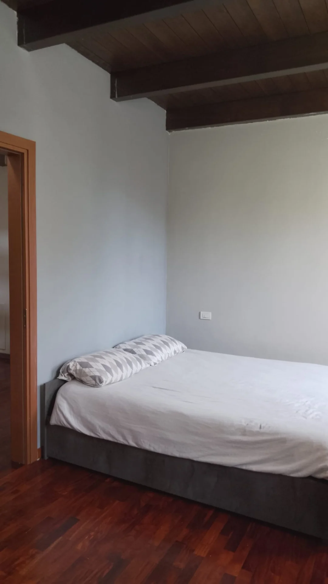 Pontenure, soluzione con ingresso privato, mansarda e garage