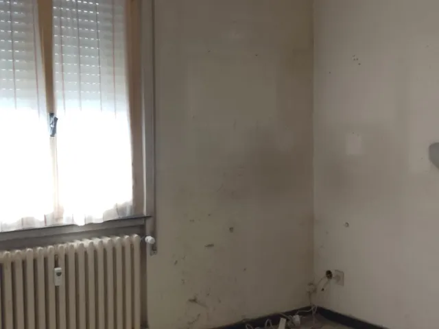 Ampio appartamento al piano terra con box e cantina – La Verza