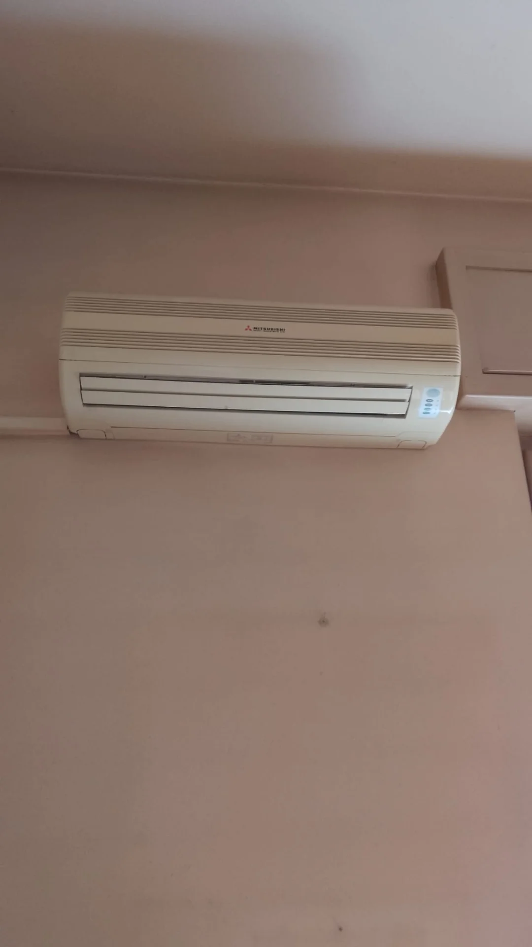 Ampio appartamento al piano terra con box e cantina – La Verza
