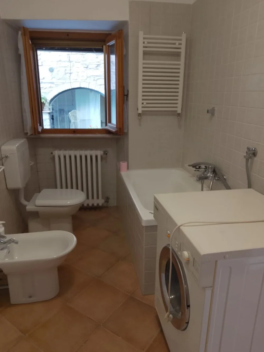 Foto 14 di Trilocale in vendita in Via Pianazze a Bettola